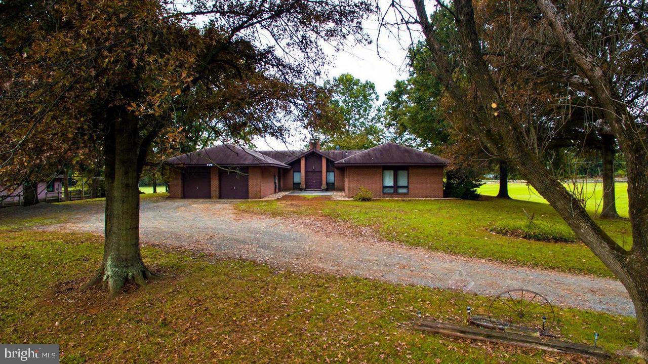 SPRING VALLEY FARMS - Residential Lease