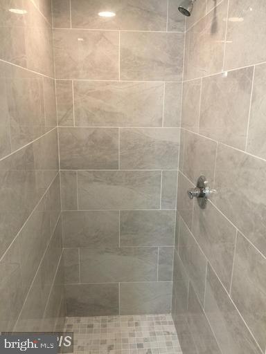 SPRING VALLEY FARMS - Residential Lease