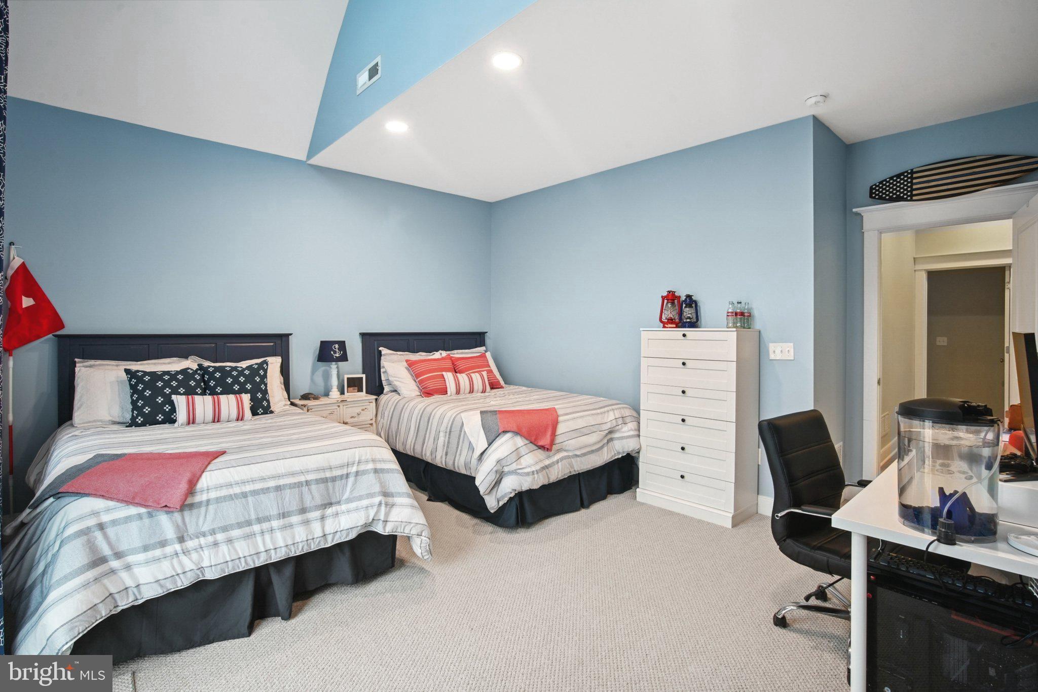 SUNSET HARBOUR - Residential