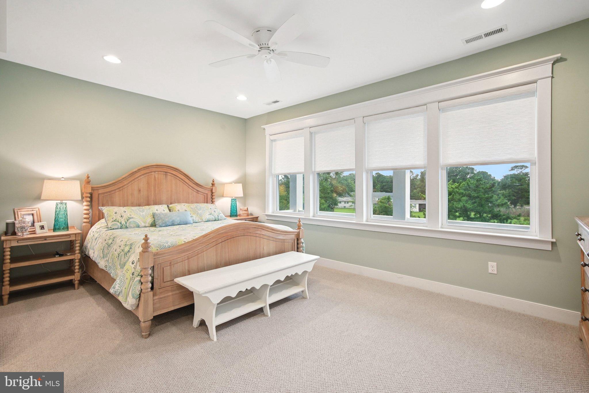 SUNSET HARBOUR - Residential