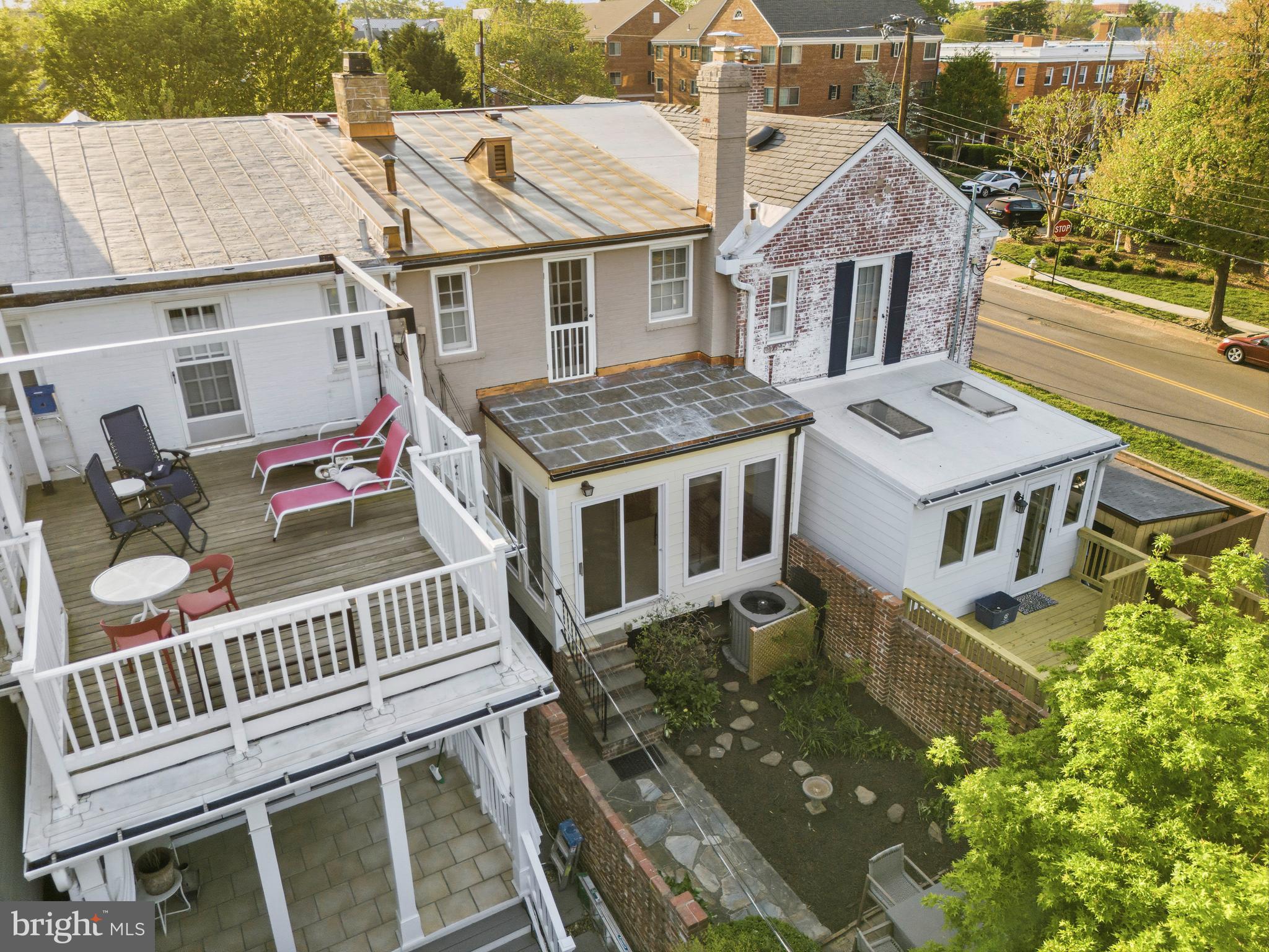 YATES GARDENS - Residential