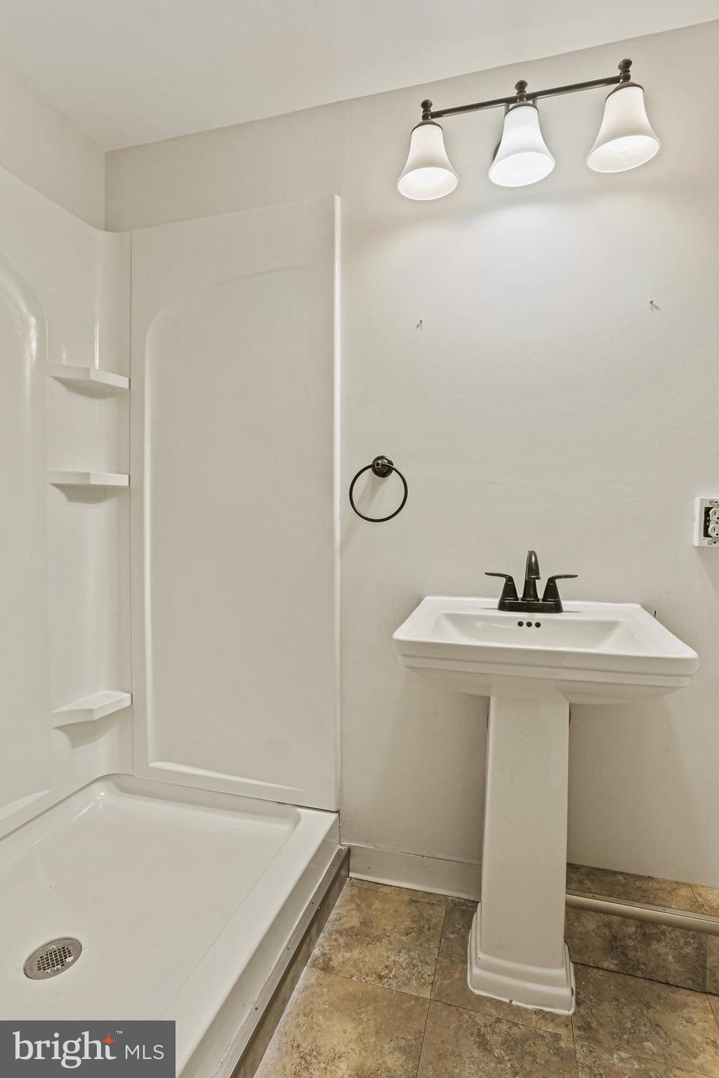 SPRING BREEZE - Residential