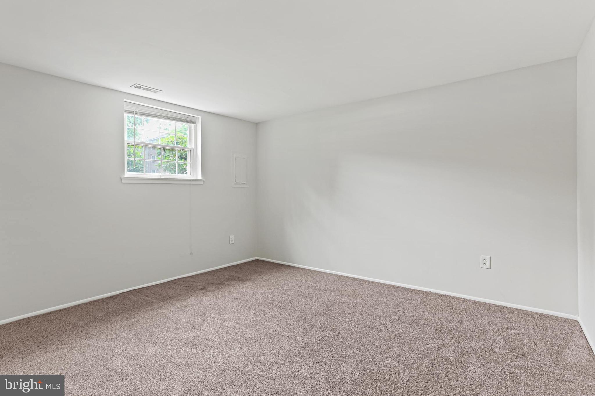 SPRING BREEZE - Residential