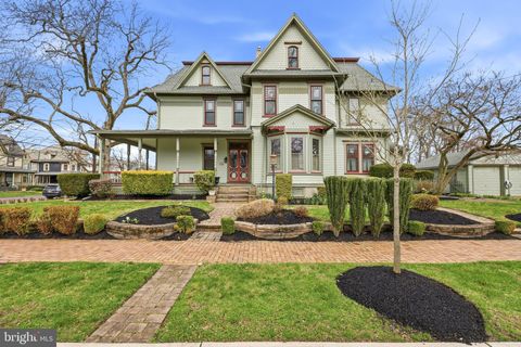 323 WASHINGTON AVENUE HADDONFIELD NJ 08033