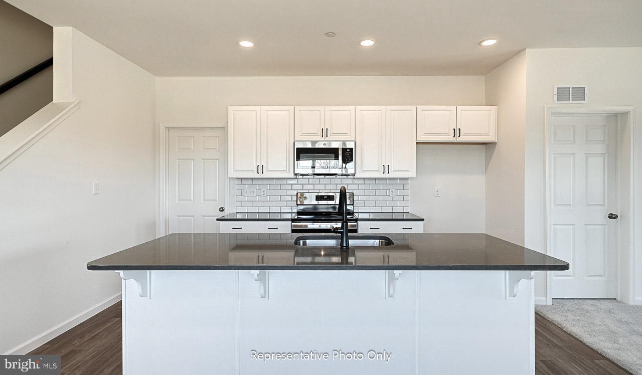 THE TOWNES AT BRIAR CREEK - Residential