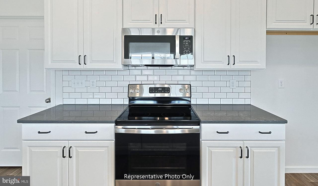 THE TOWNES AT BRIAR CREEK - Residential