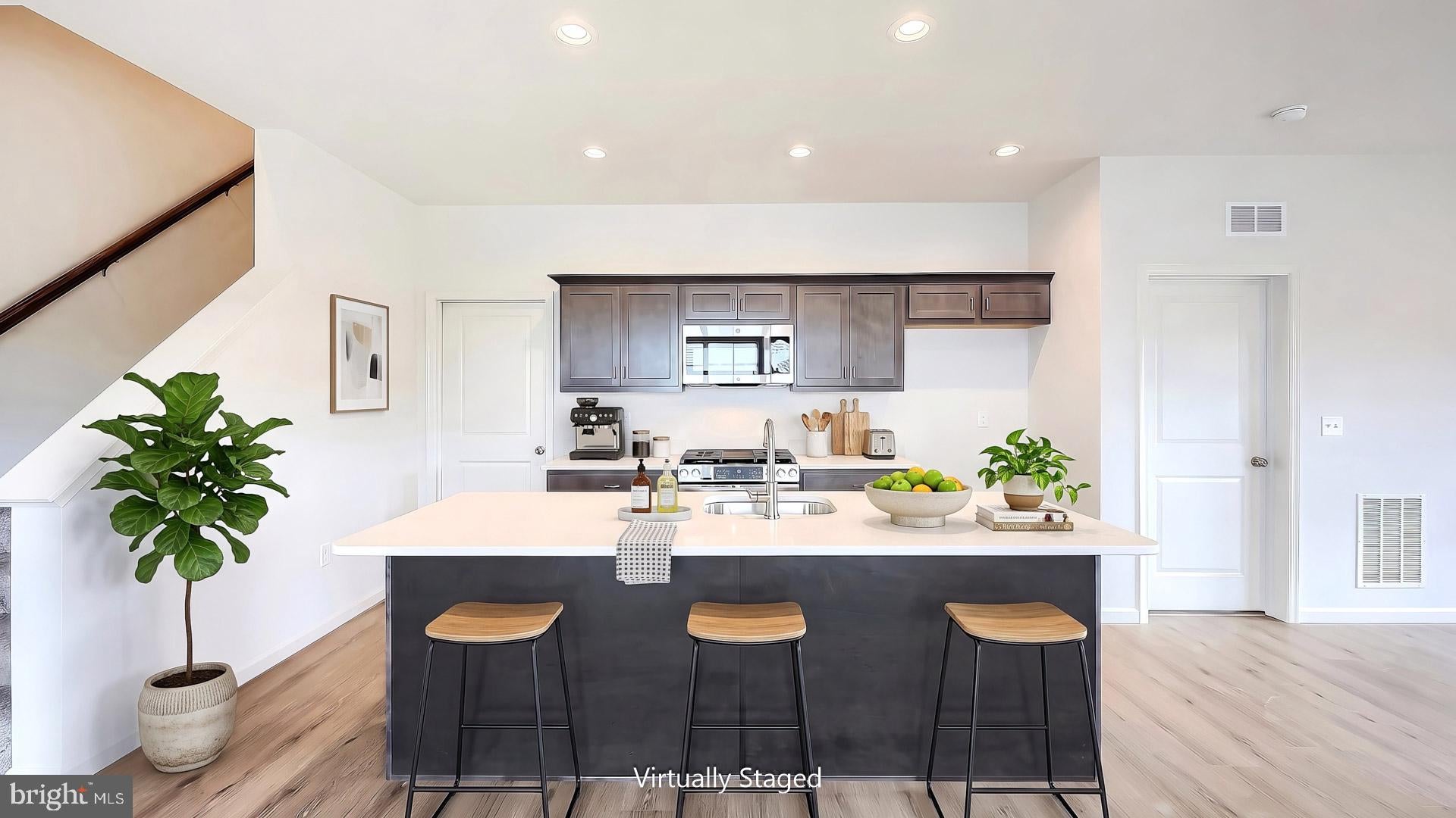 7837 OAK BROOK DRIVE