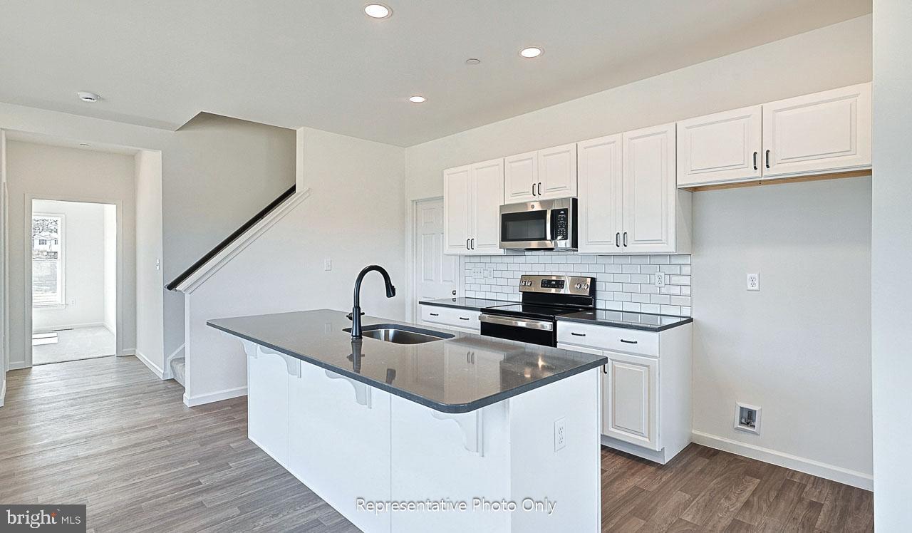 THE TOWNES AT BRIAR CREEK - Residential