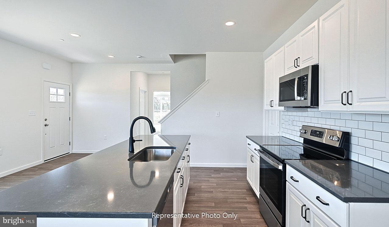 THE TOWNES AT BRIAR CREEK - Residential