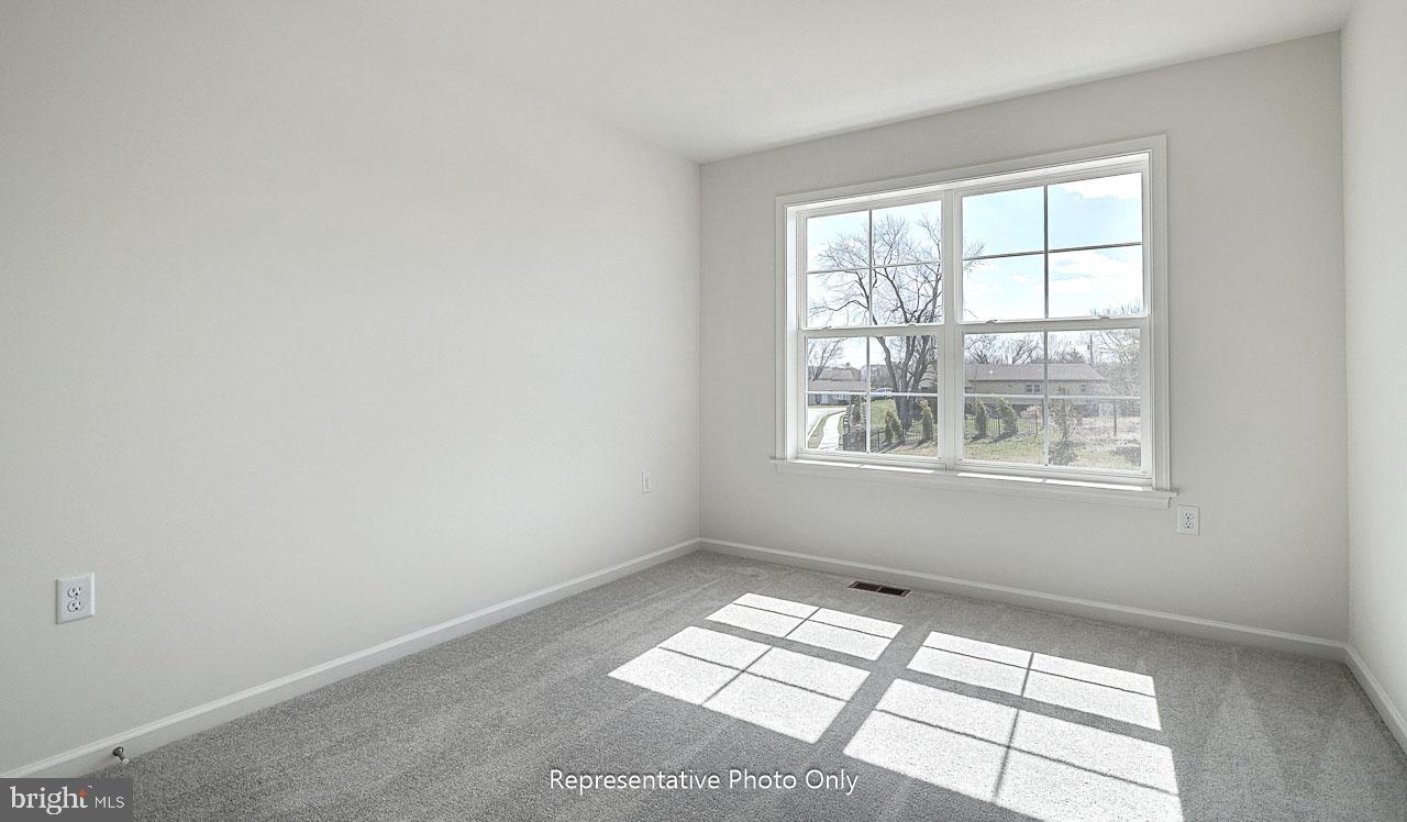 THE TOWNES AT BRIAR CREEK - Residential