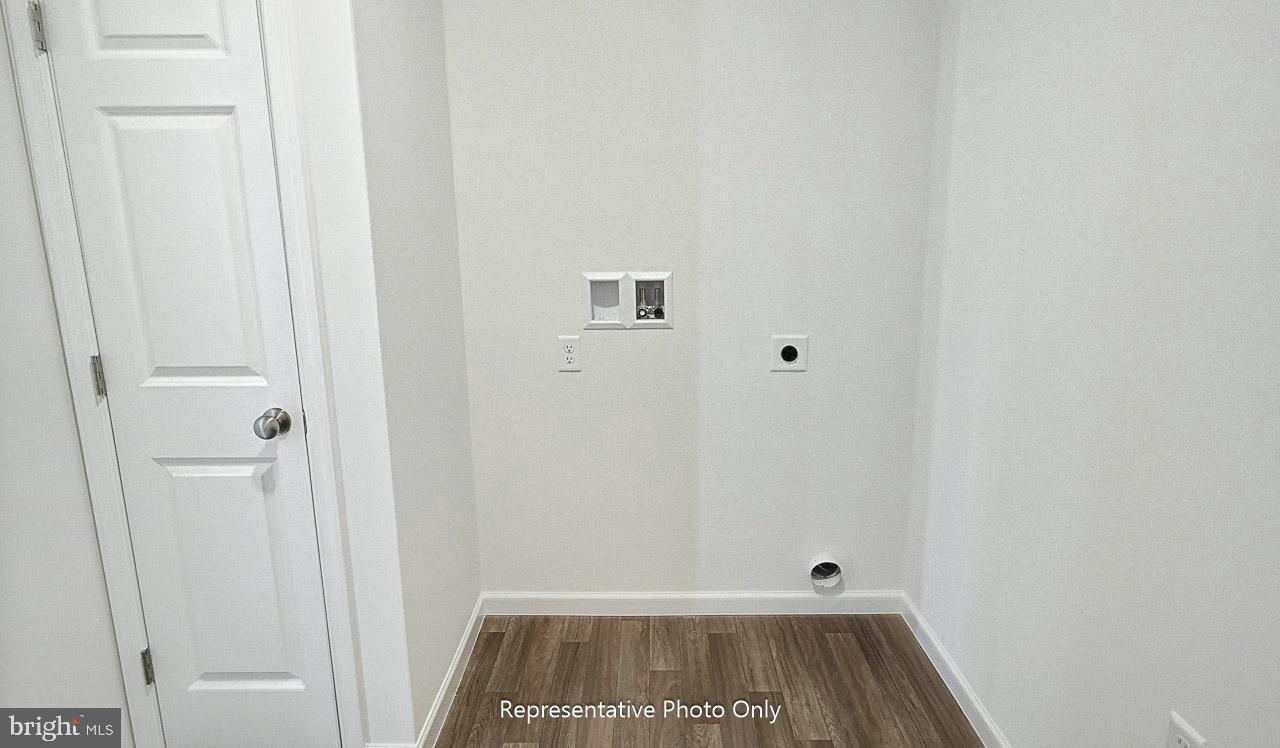 THE TOWNES AT BRIAR CREEK - Residential