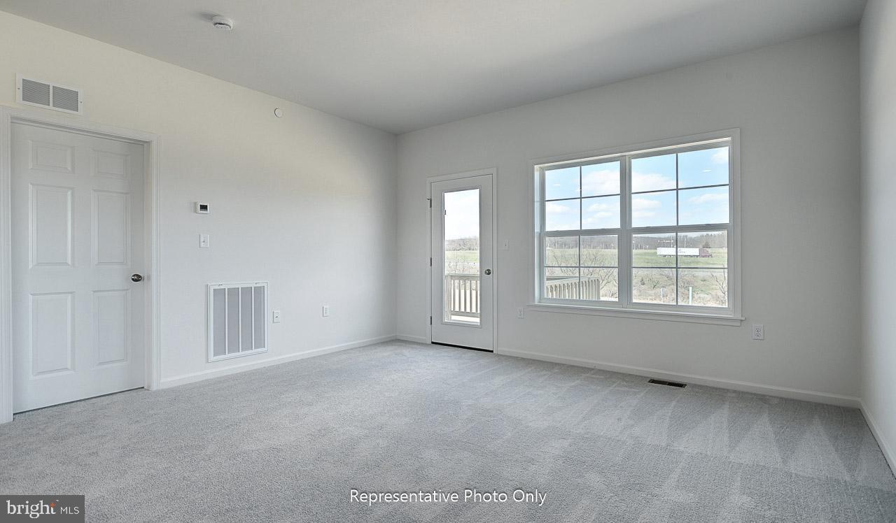 THE TOWNES AT BRIAR CREEK - Residential