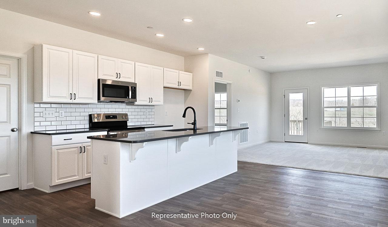 THE TOWNES AT BRIAR CREEK - Residential