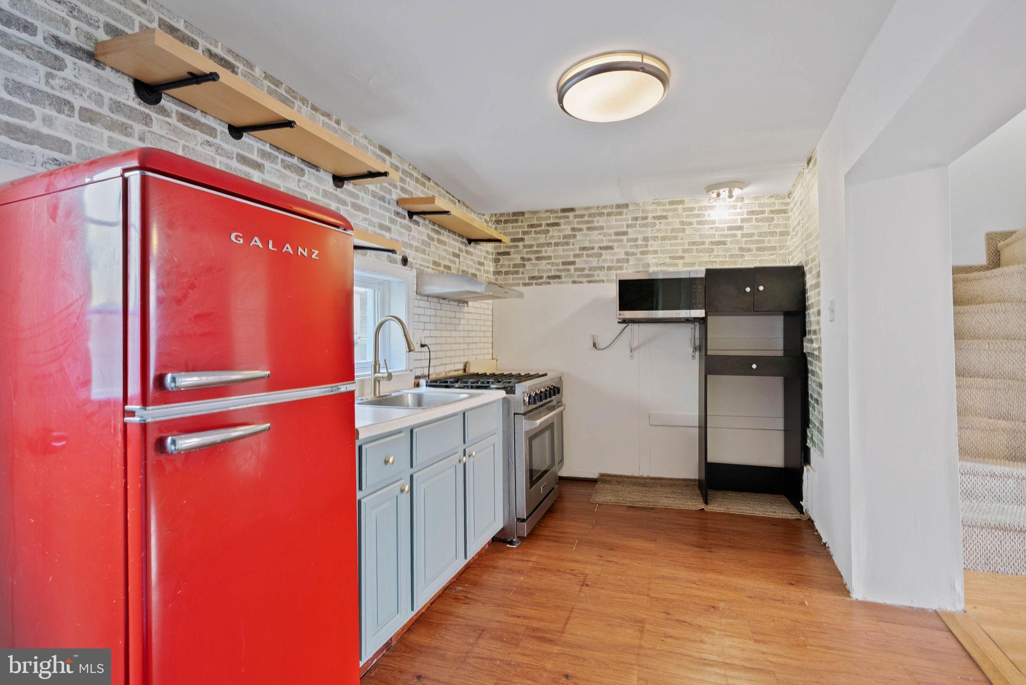 PASSYUNK SQUARE - Residential