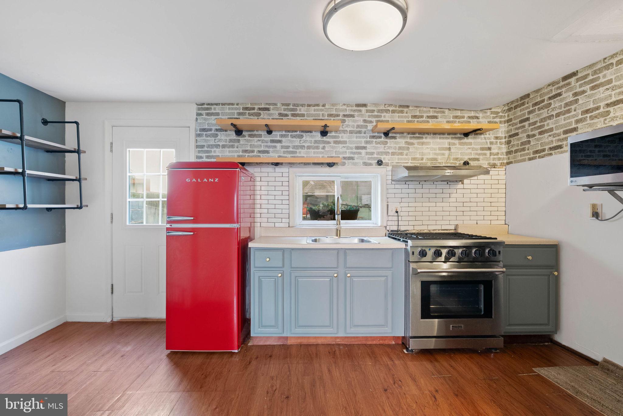 PASSYUNK SQUARE - Residential