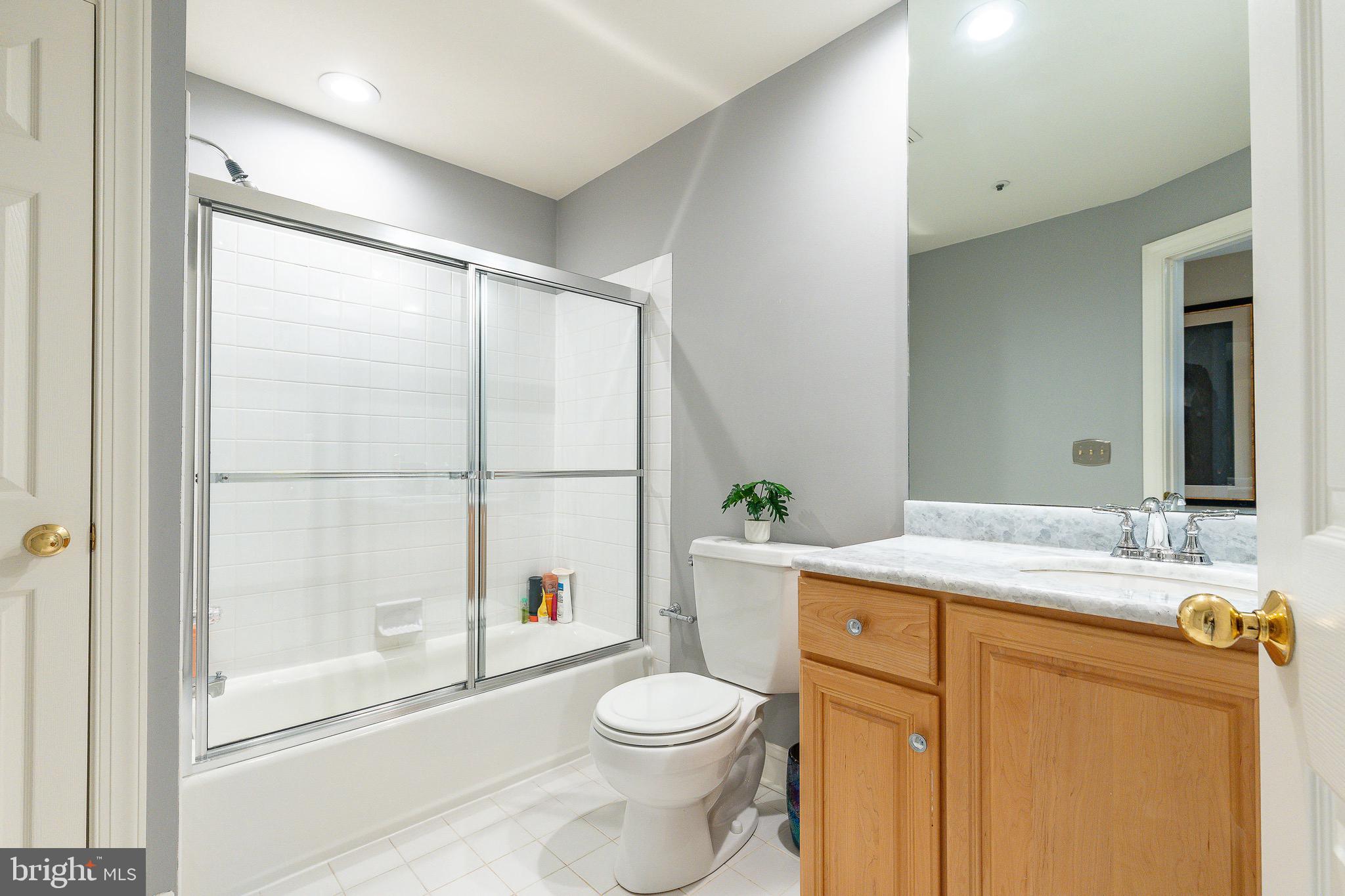 THE ENCLAVE - Residential