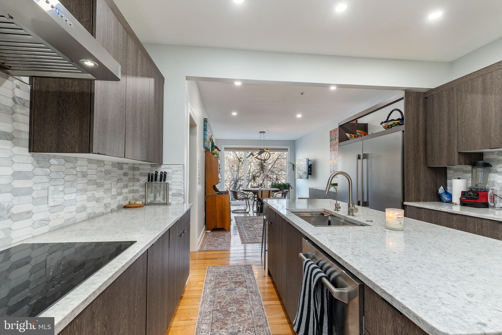 THE ENCLAVE - Residential