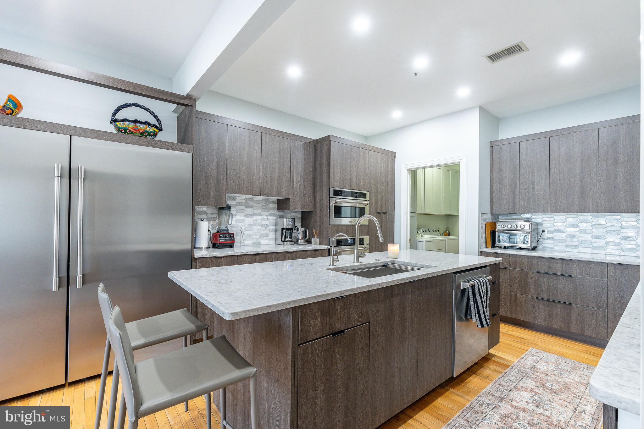 THE ENCLAVE - Residential