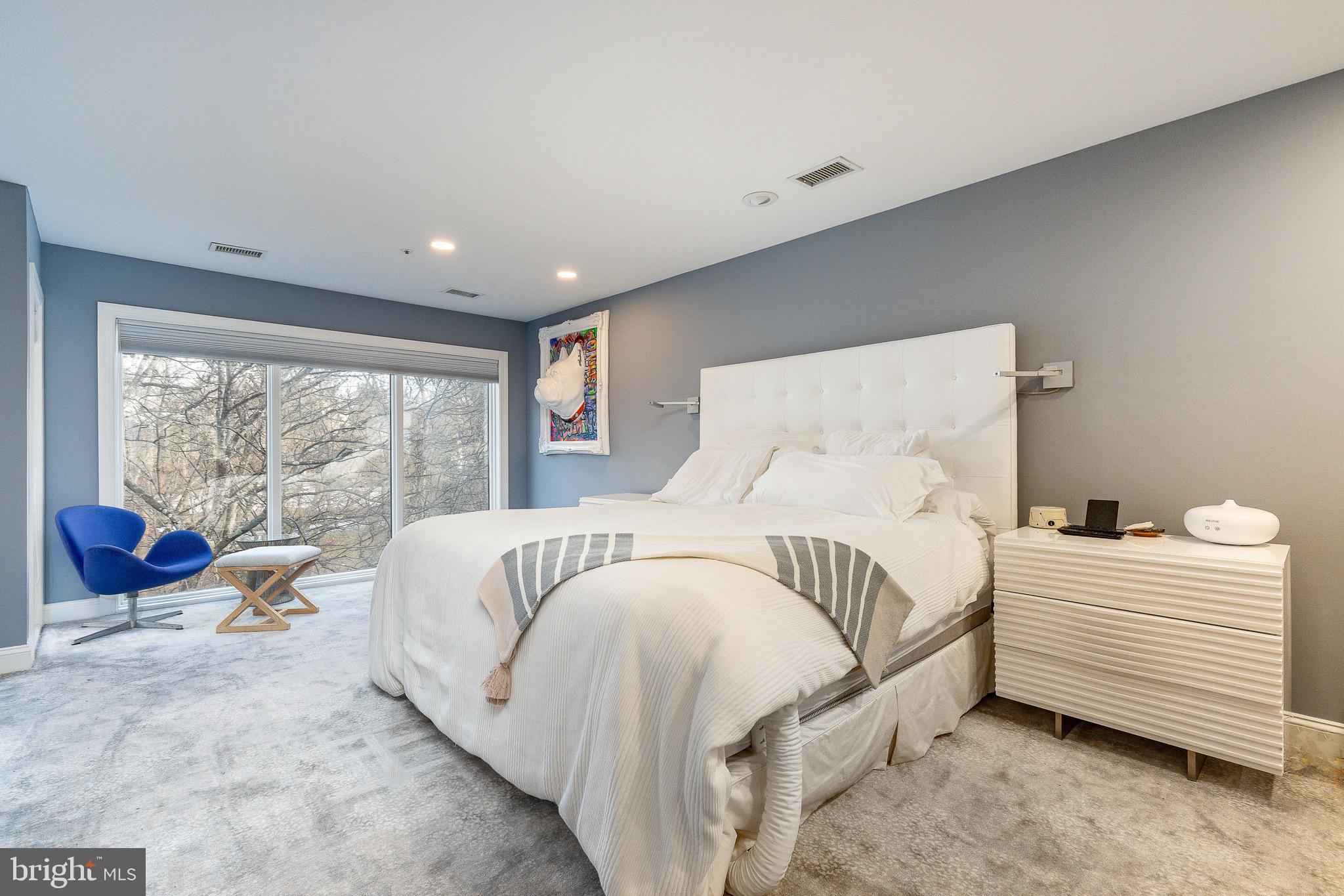 THE ENCLAVE - Residential