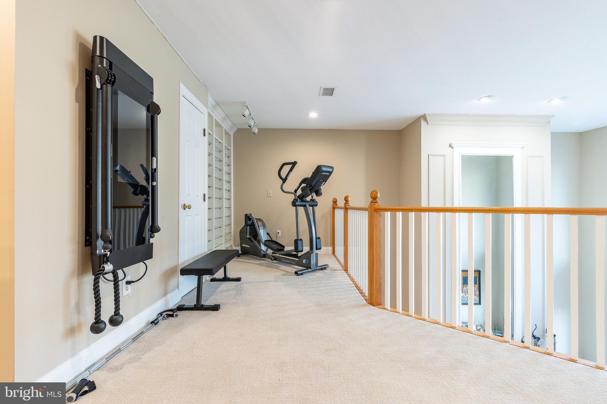 THE ENCLAVE - Residential