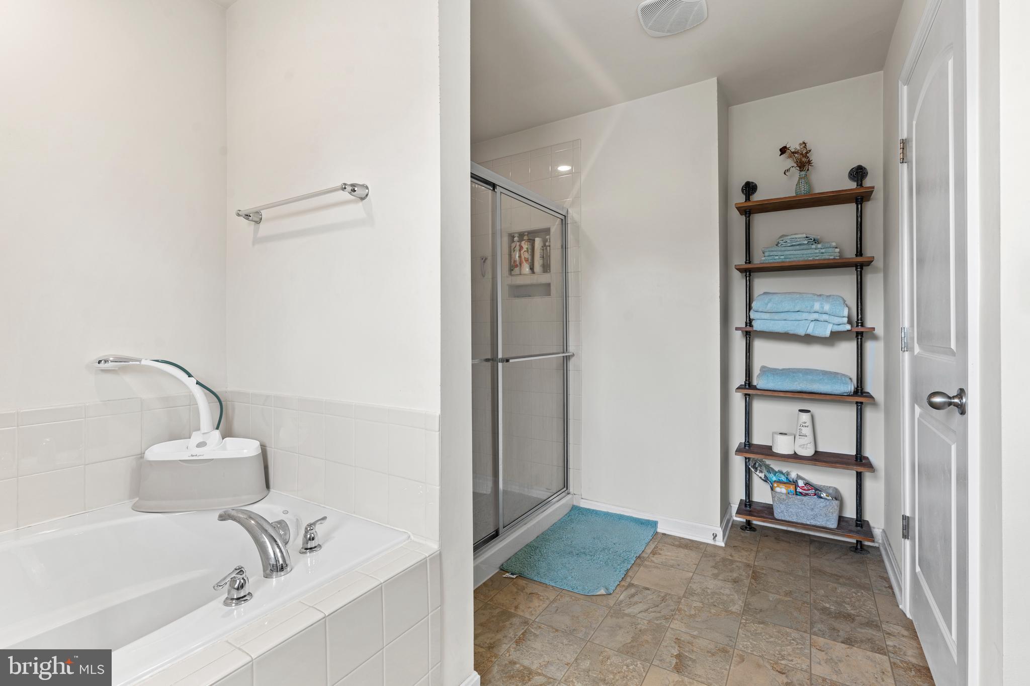 ORANGE ESTATES - Residential