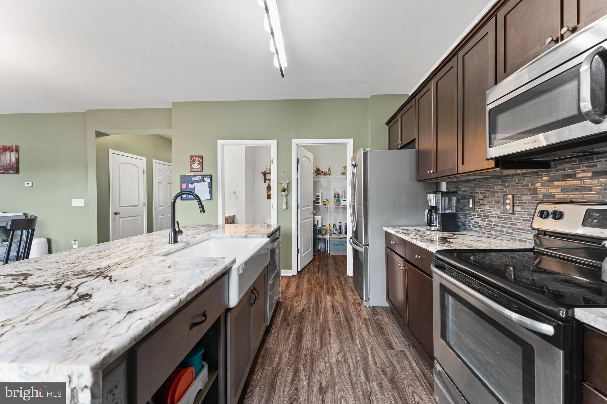 ORANGE ESTATES - Residential