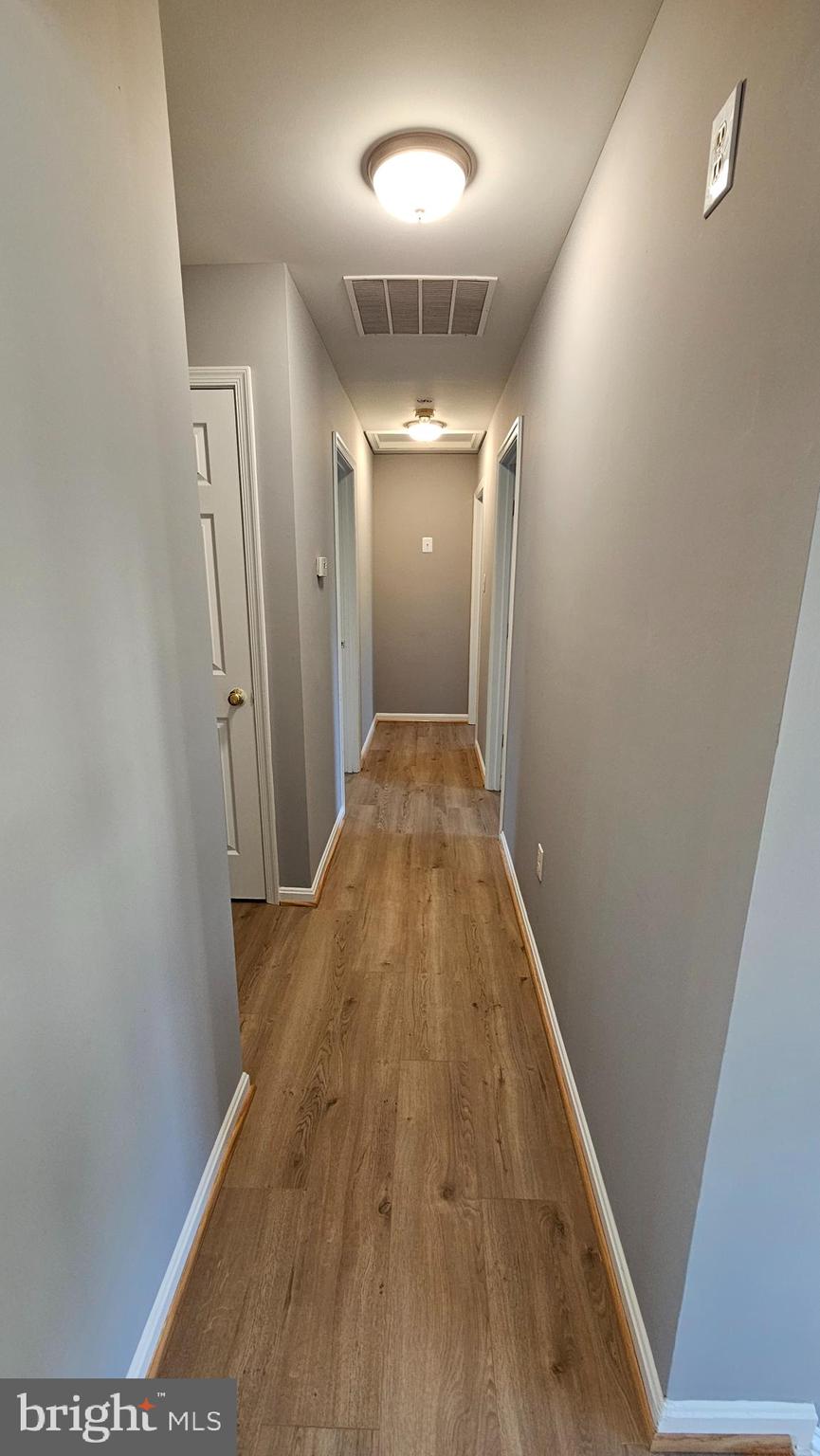 CANAL RUN - Residential Lease