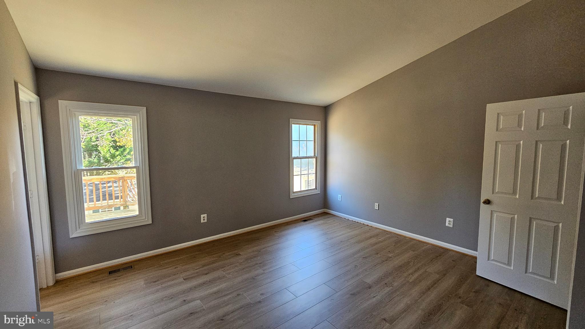 CANAL RUN - Residential Lease