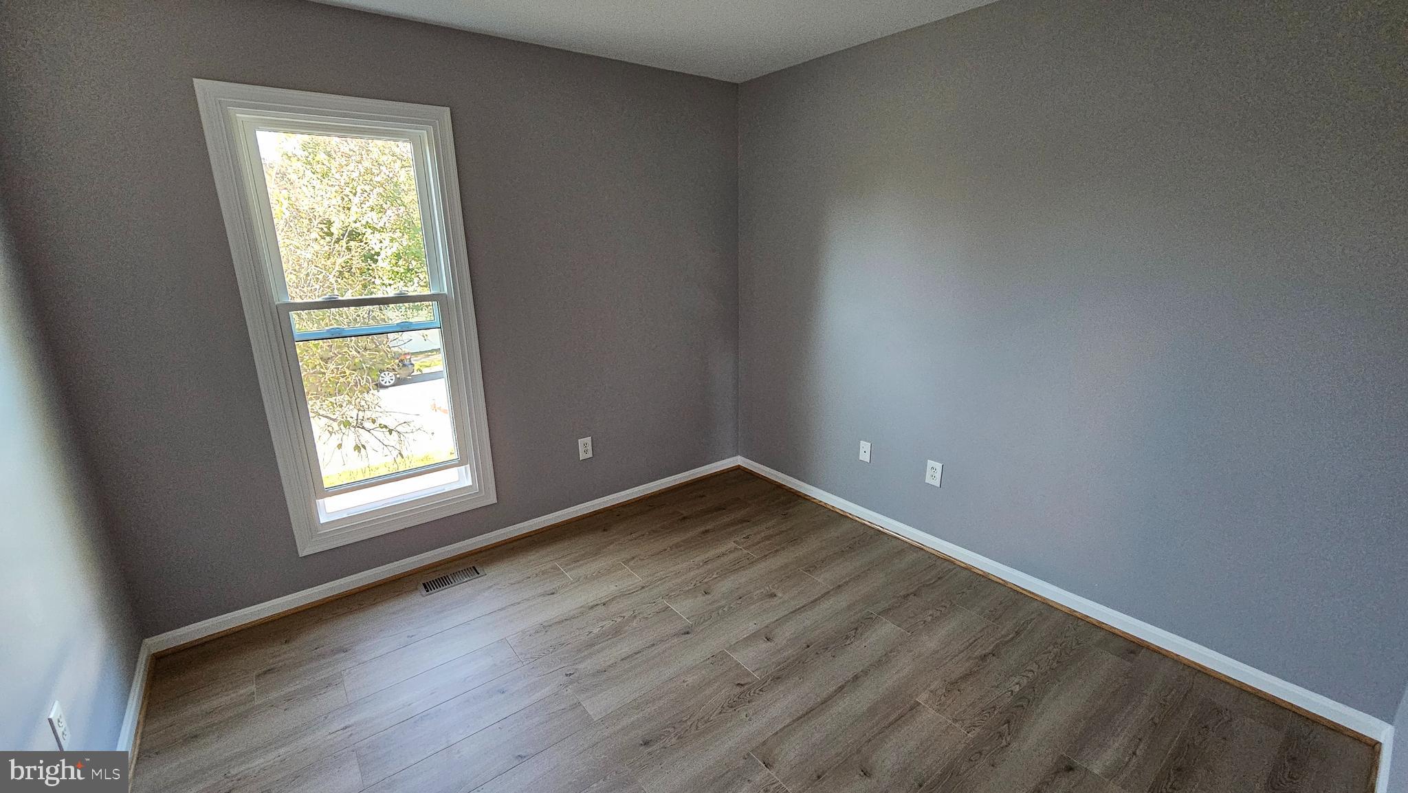 CANAL RUN - Residential Lease