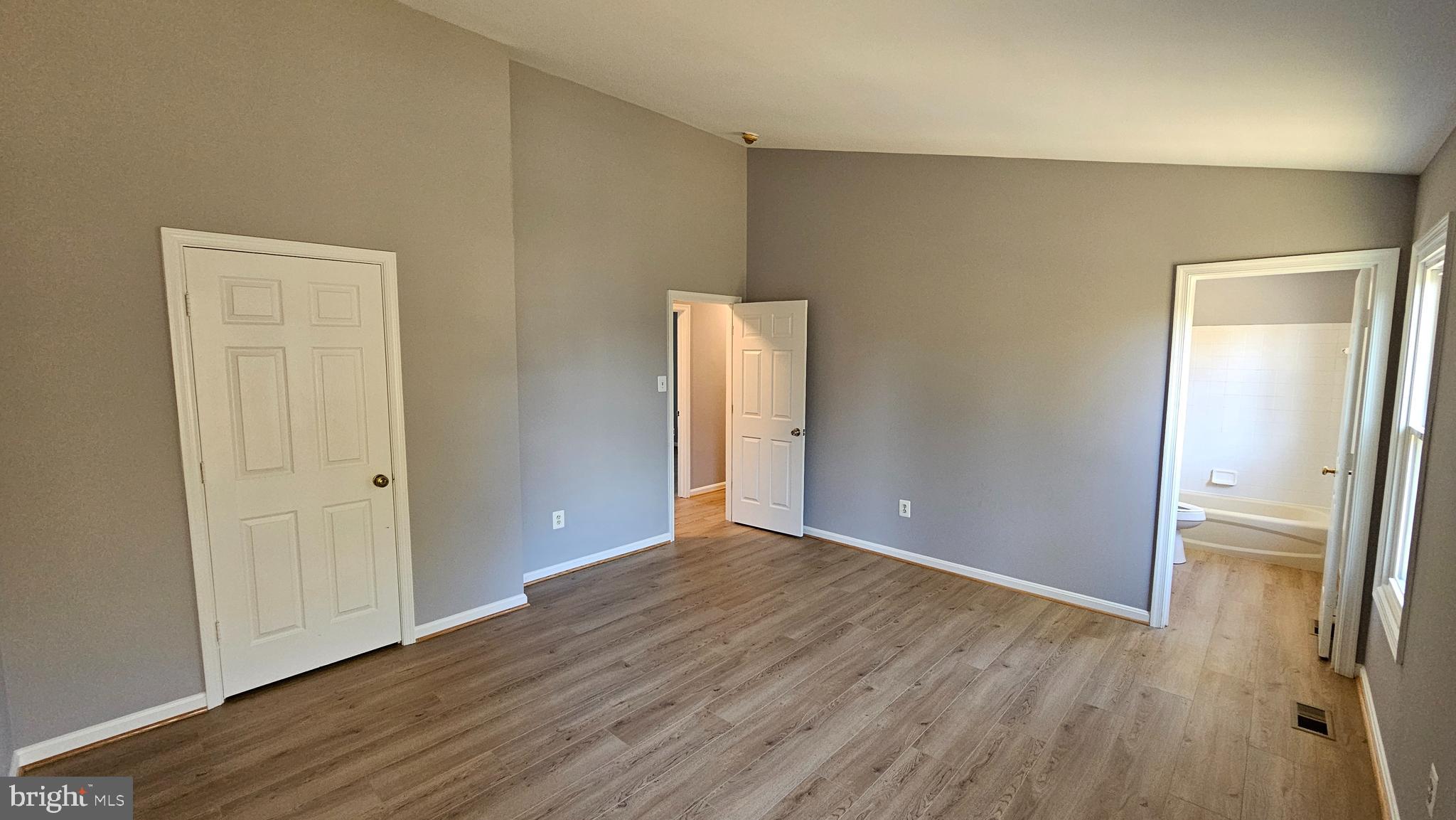 CANAL RUN - Residential Lease