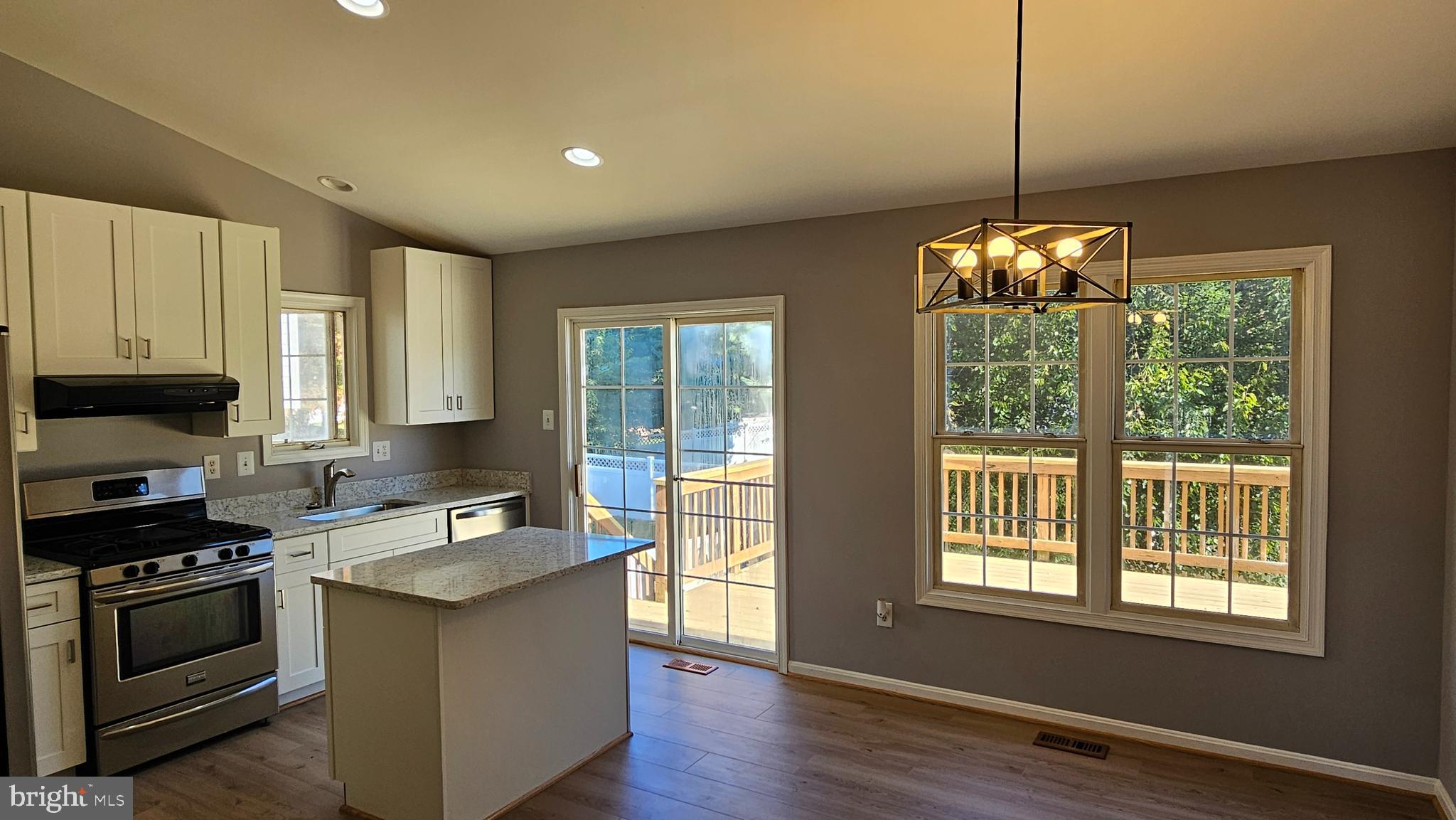 CANAL RUN - Residential Lease