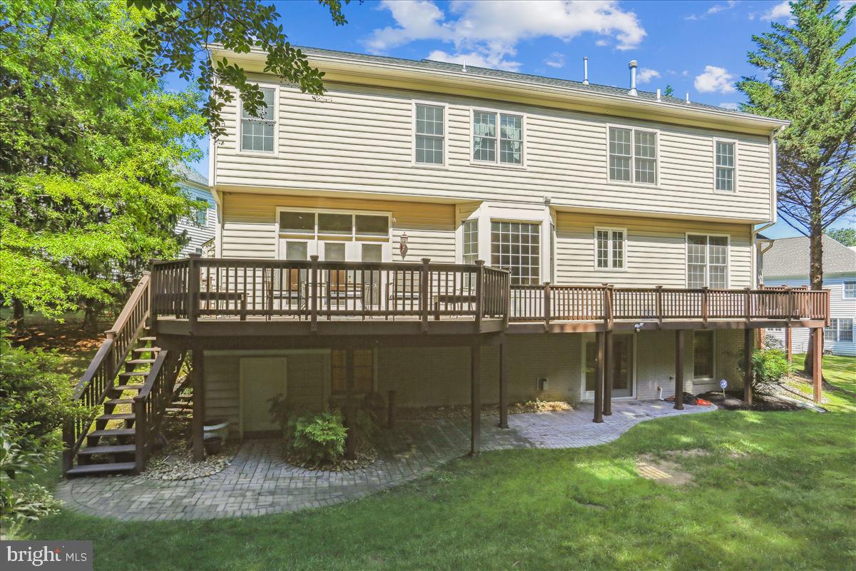 8931 FALLS FARM DRIVE