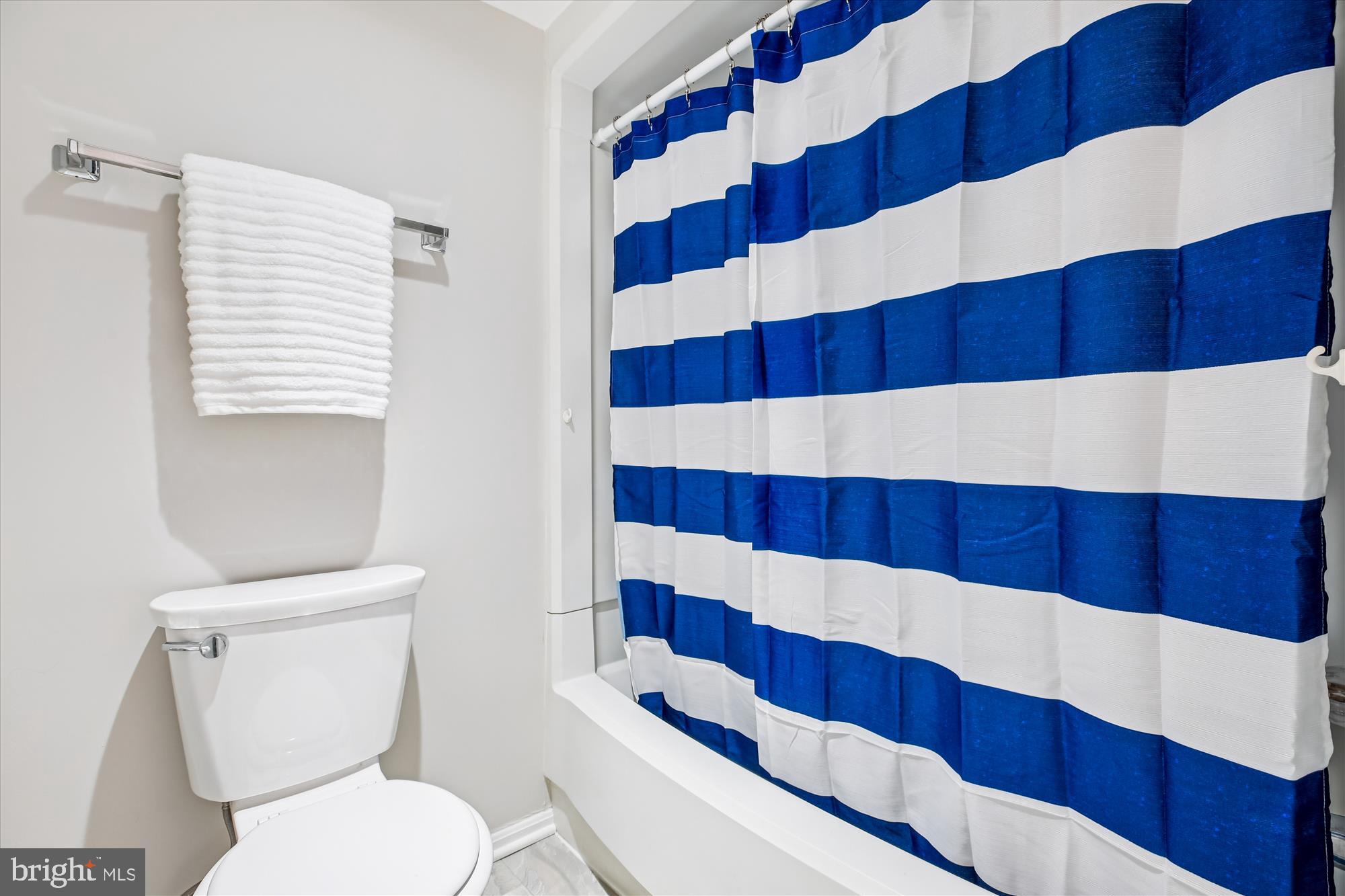 LEISURE WORLD - Residential