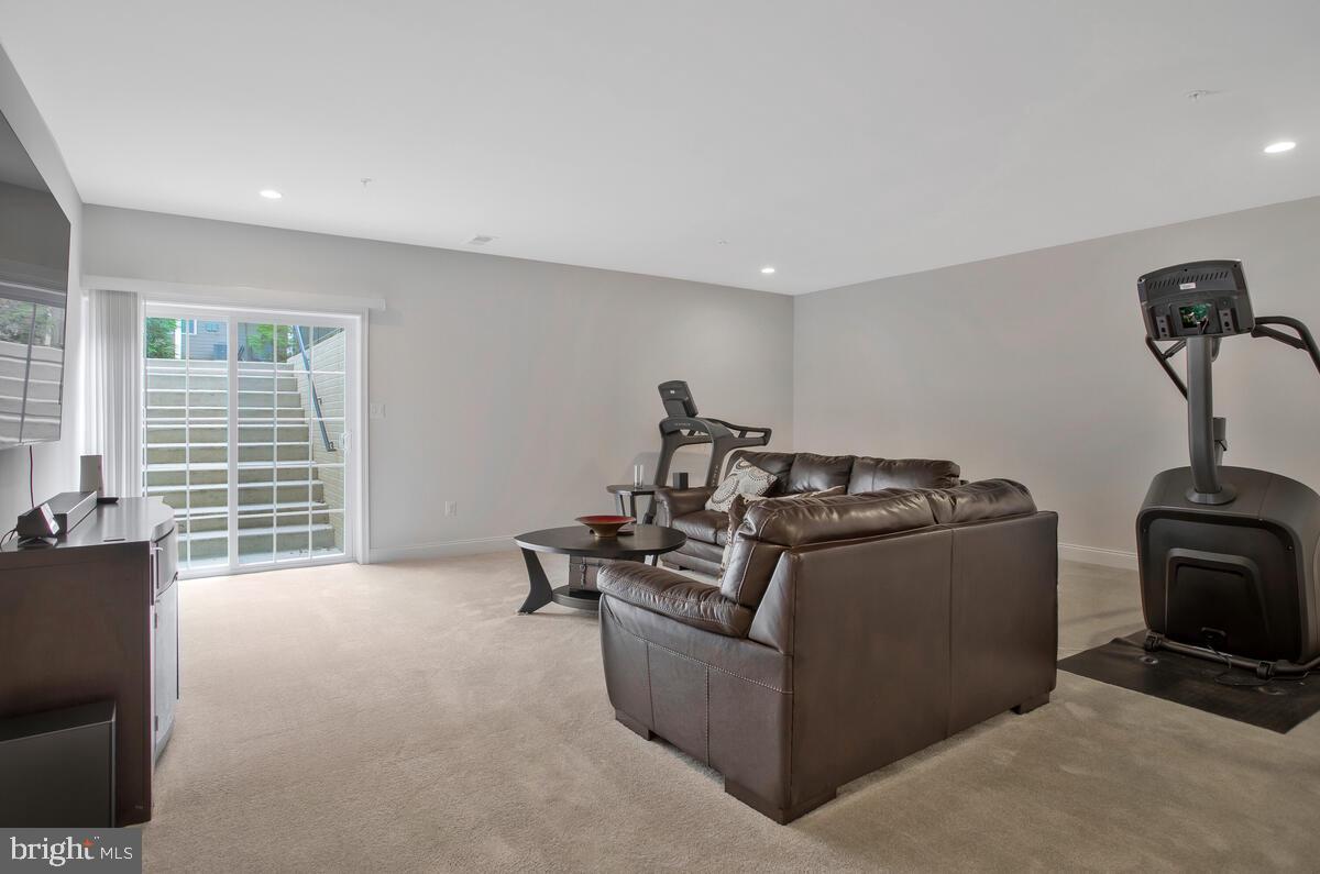 THE MEADOWS AT ARUNDEL FOREST - Residential