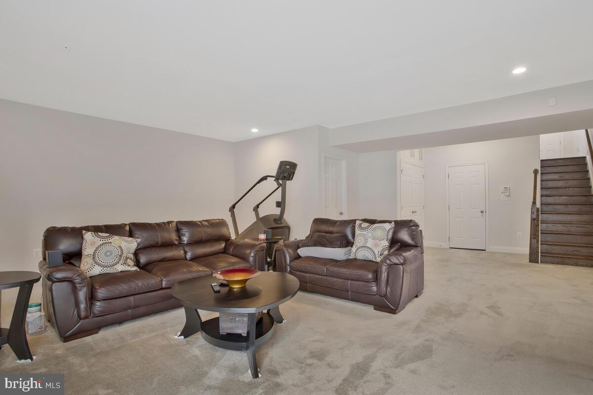 THE MEADOWS AT ARUNDEL FOREST - Residential