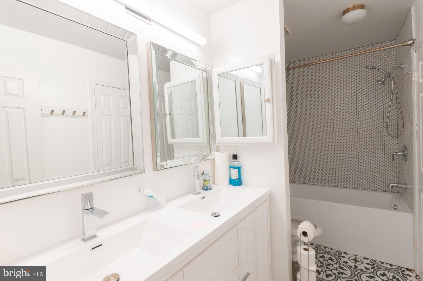 GREENS OF PATUXENT - Residential Lease