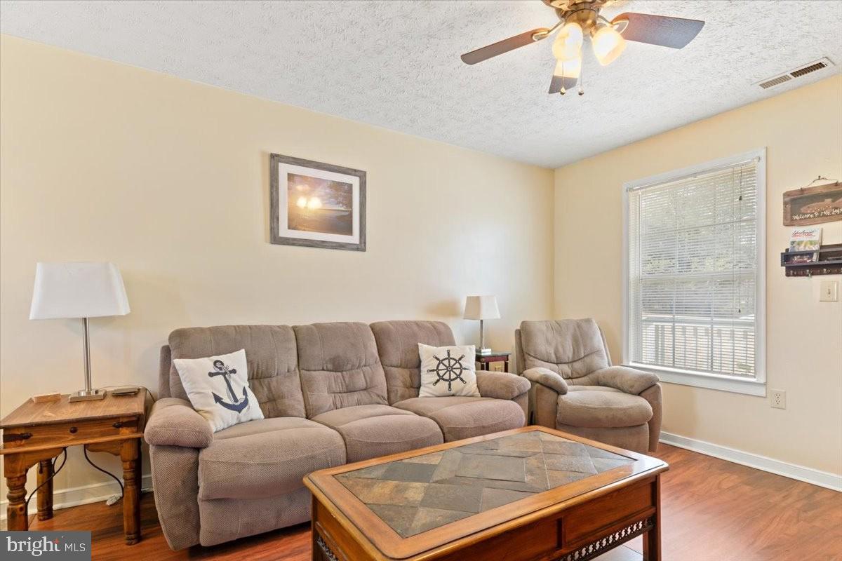 ANNA HIGHVIEW - Residential