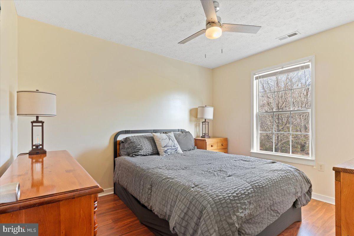 ANNA HIGHVIEW - Residential