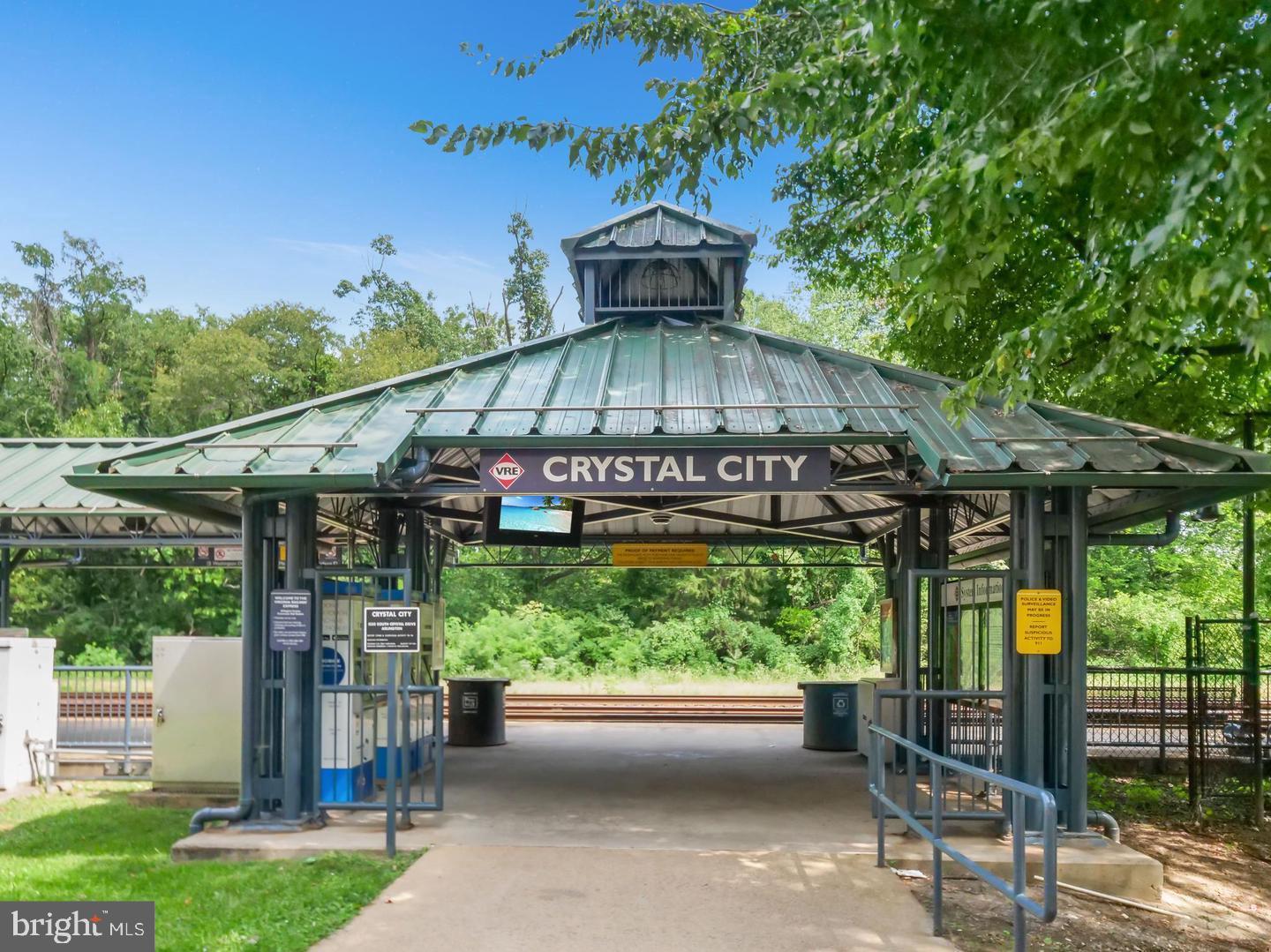 CRYSTAL PARK - Residential Lease