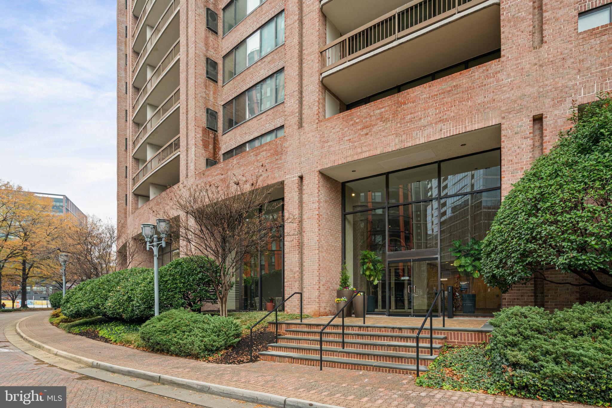 CRYSTAL PARK - Residential Lease