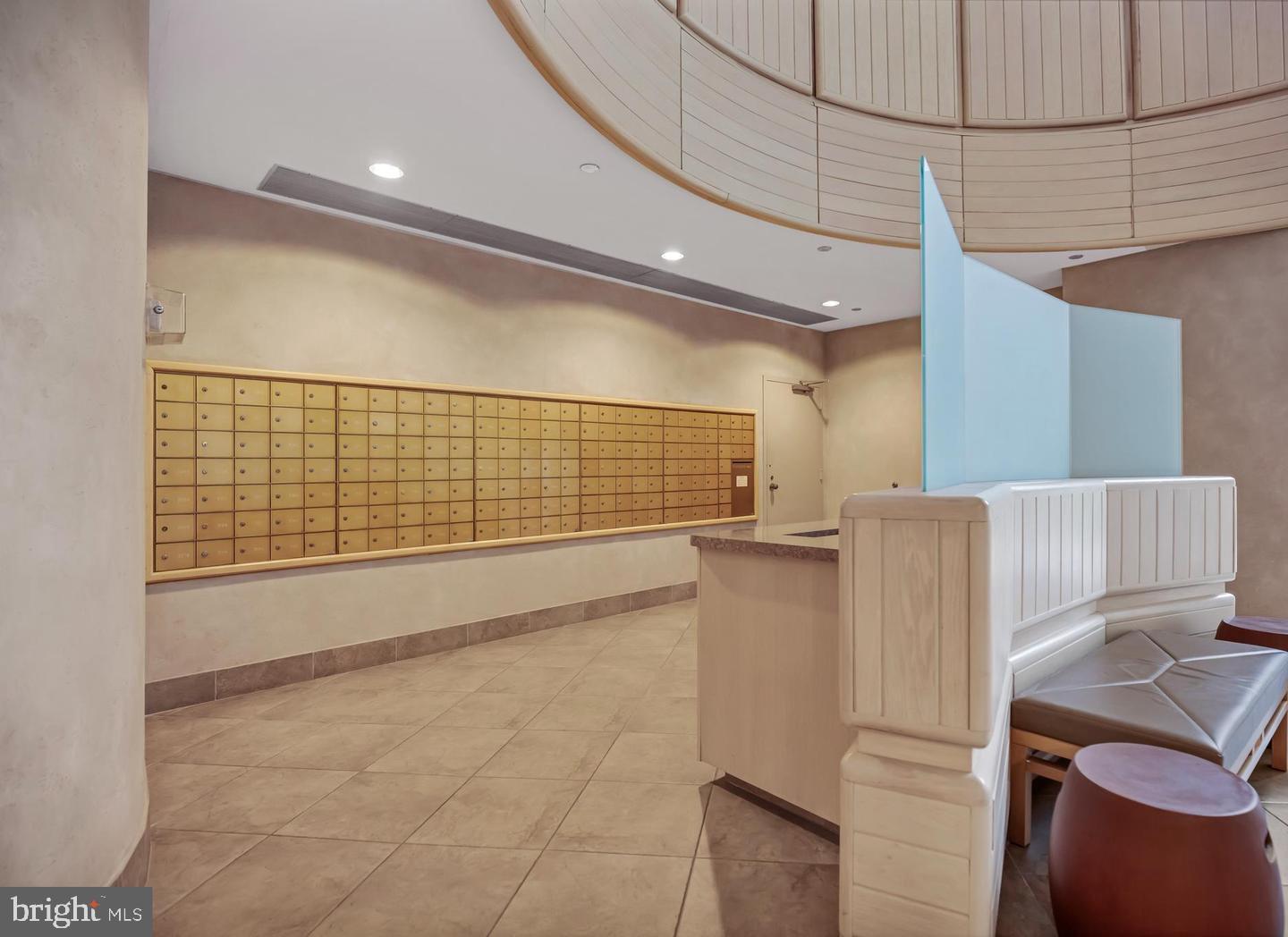 CRYSTAL PARK - Residential Lease