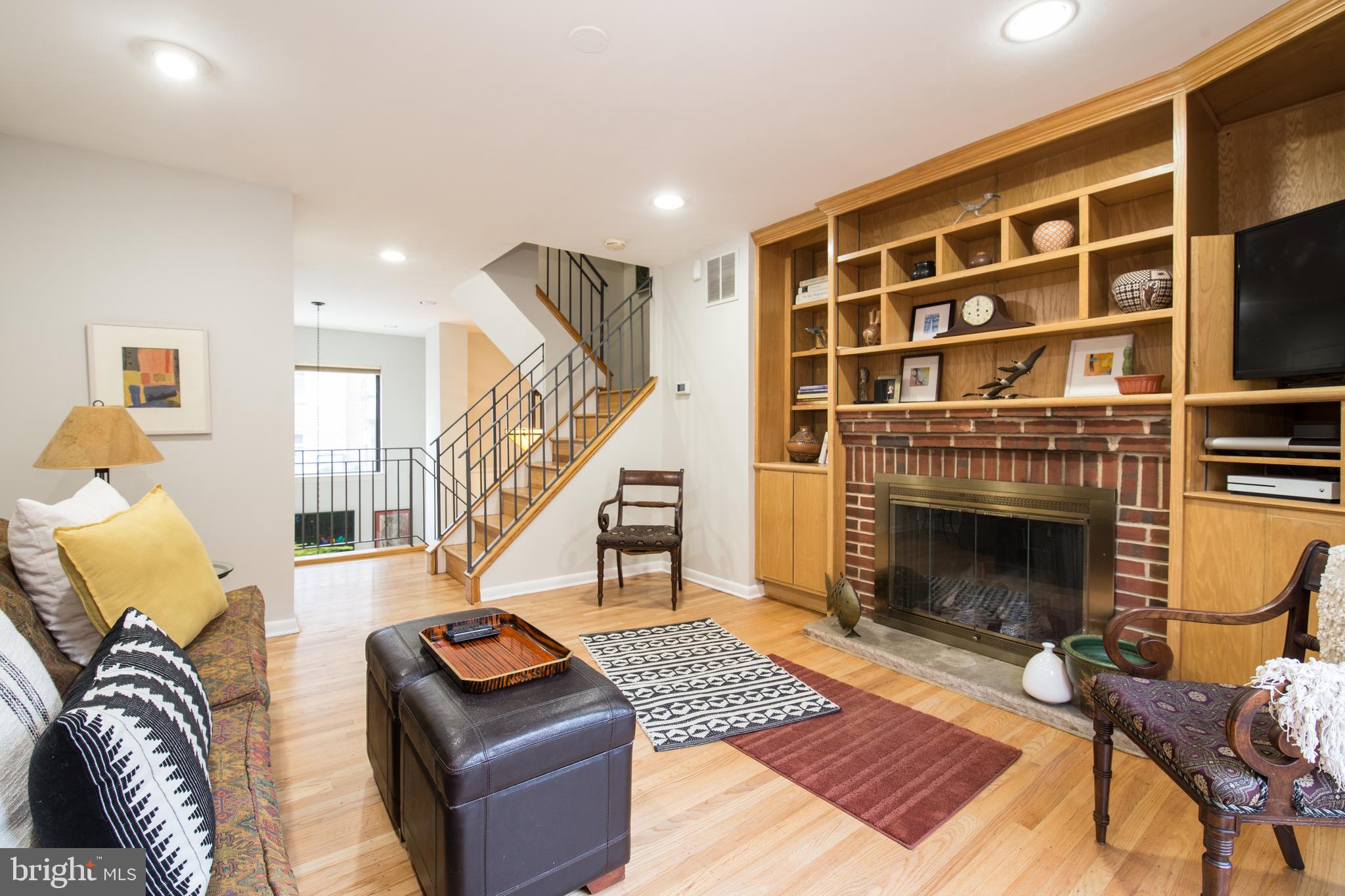 SOCIETY HILL - Residential