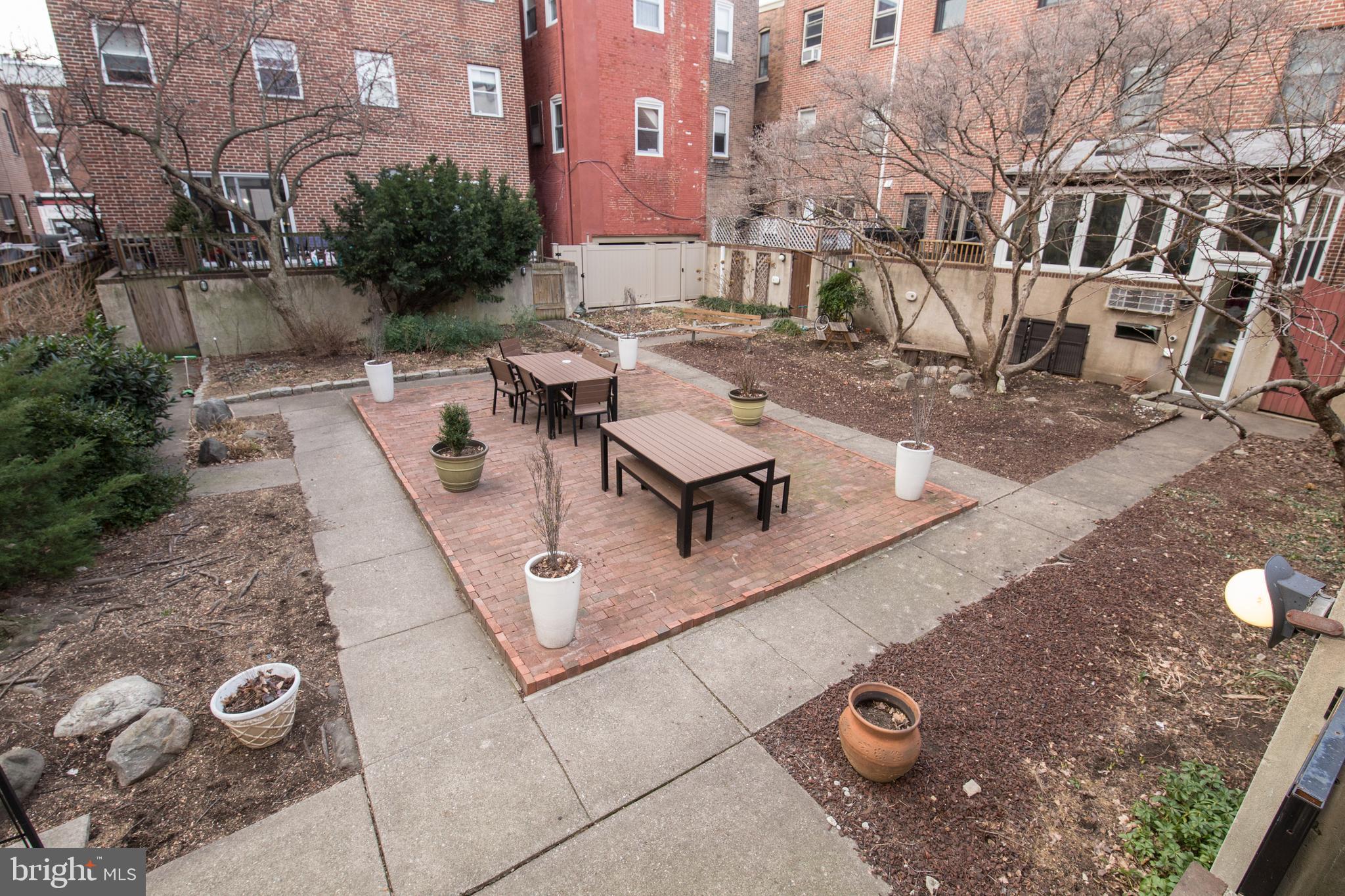SOCIETY HILL - Residential