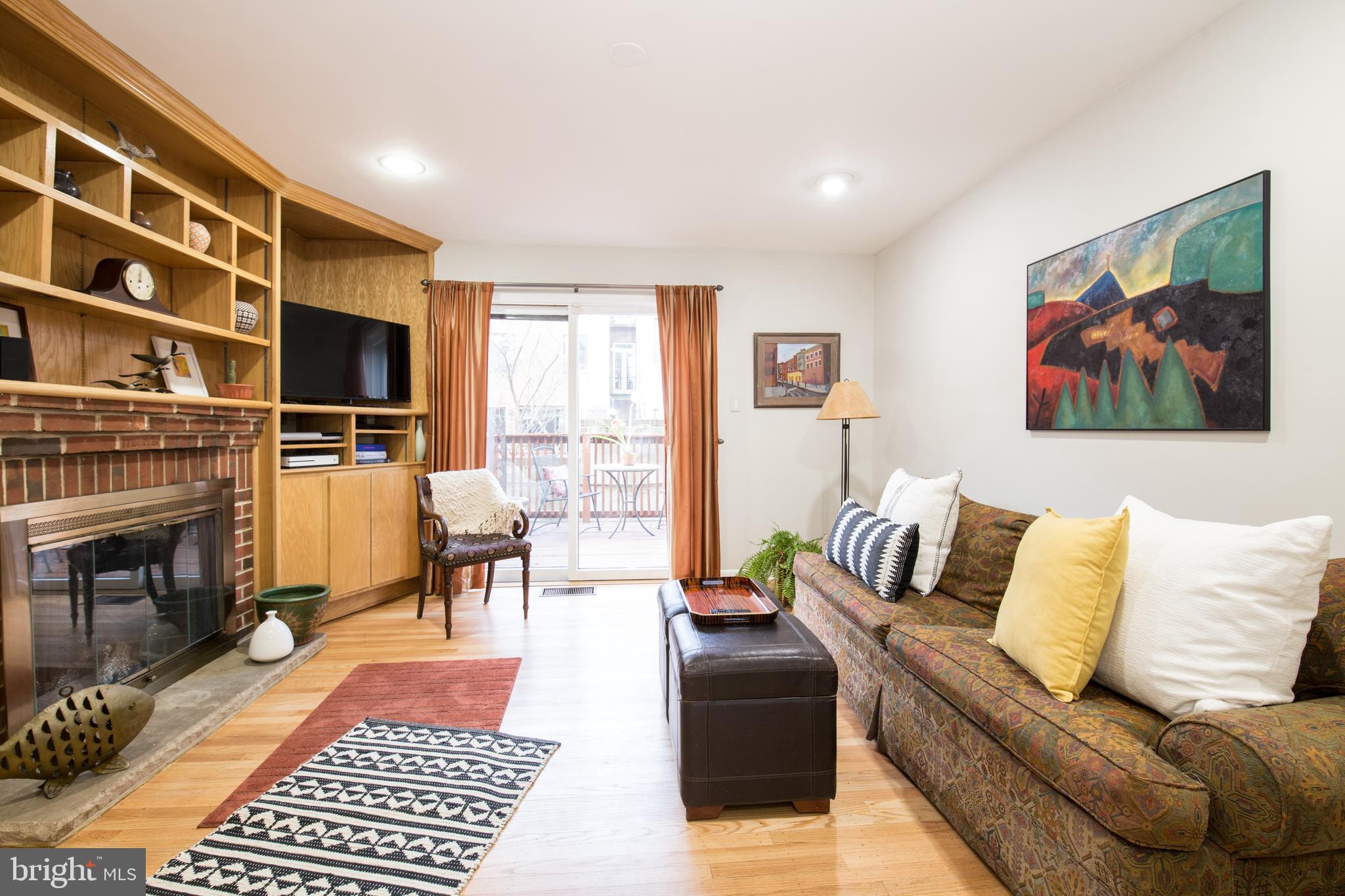 SOCIETY HILL - Residential