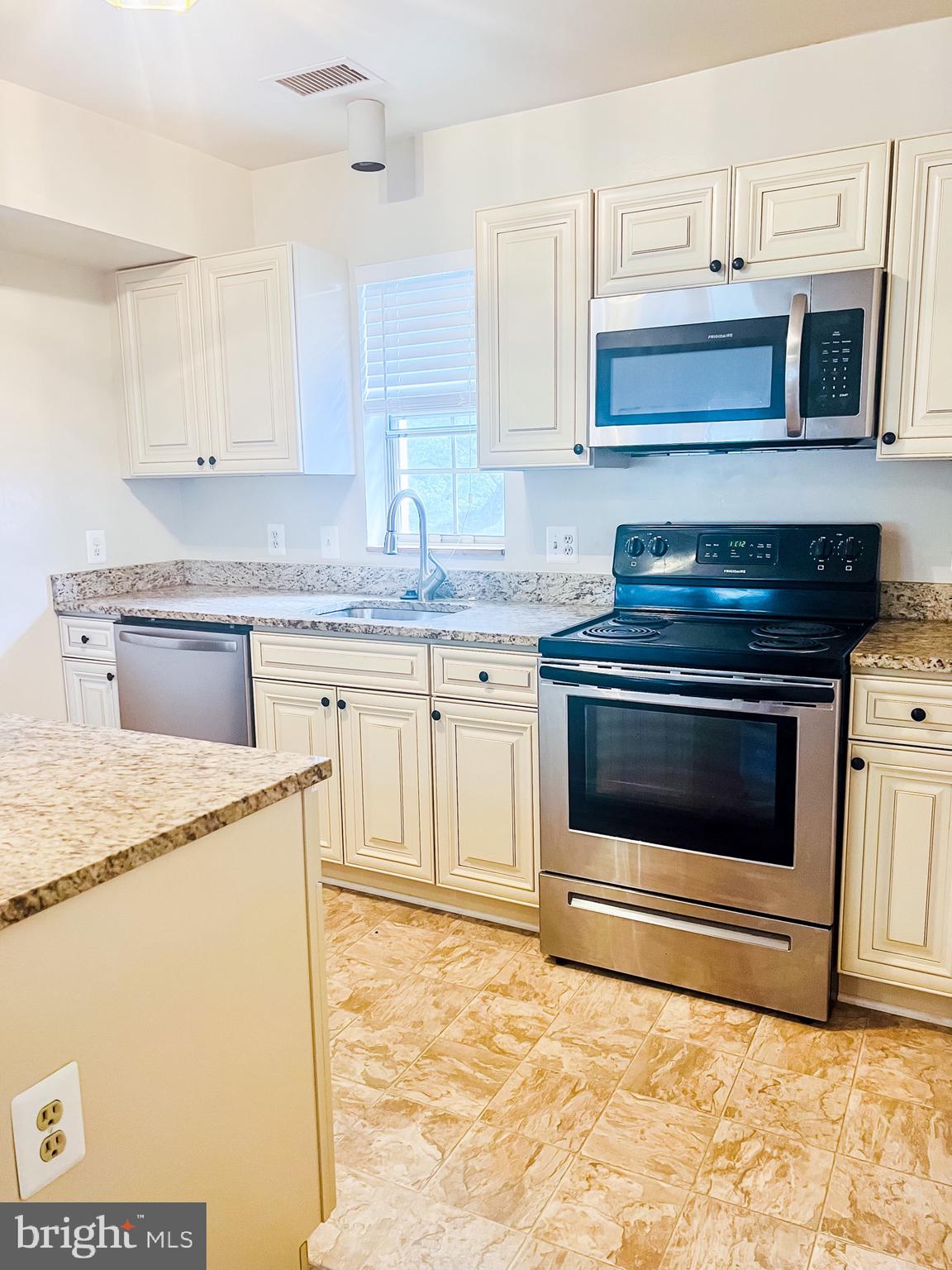 HARBOR TERRACE - Residential Lease