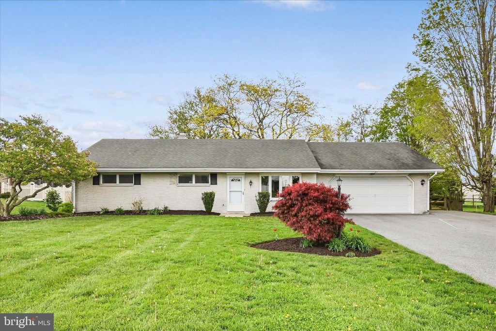 Photo of 311 N Penryn Road, MANHEIM, PA 17545 (MLS # PALA2087240)