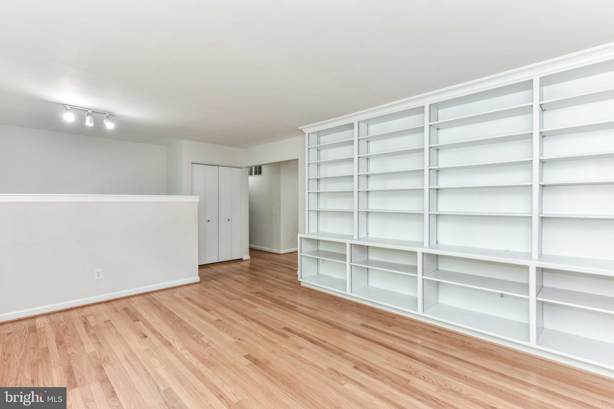 WESTWOOD PARK - Residential Lease