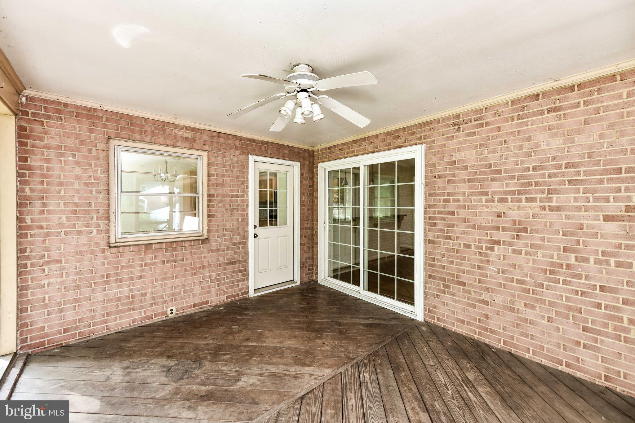 WESTWOOD PARK - Residential Lease