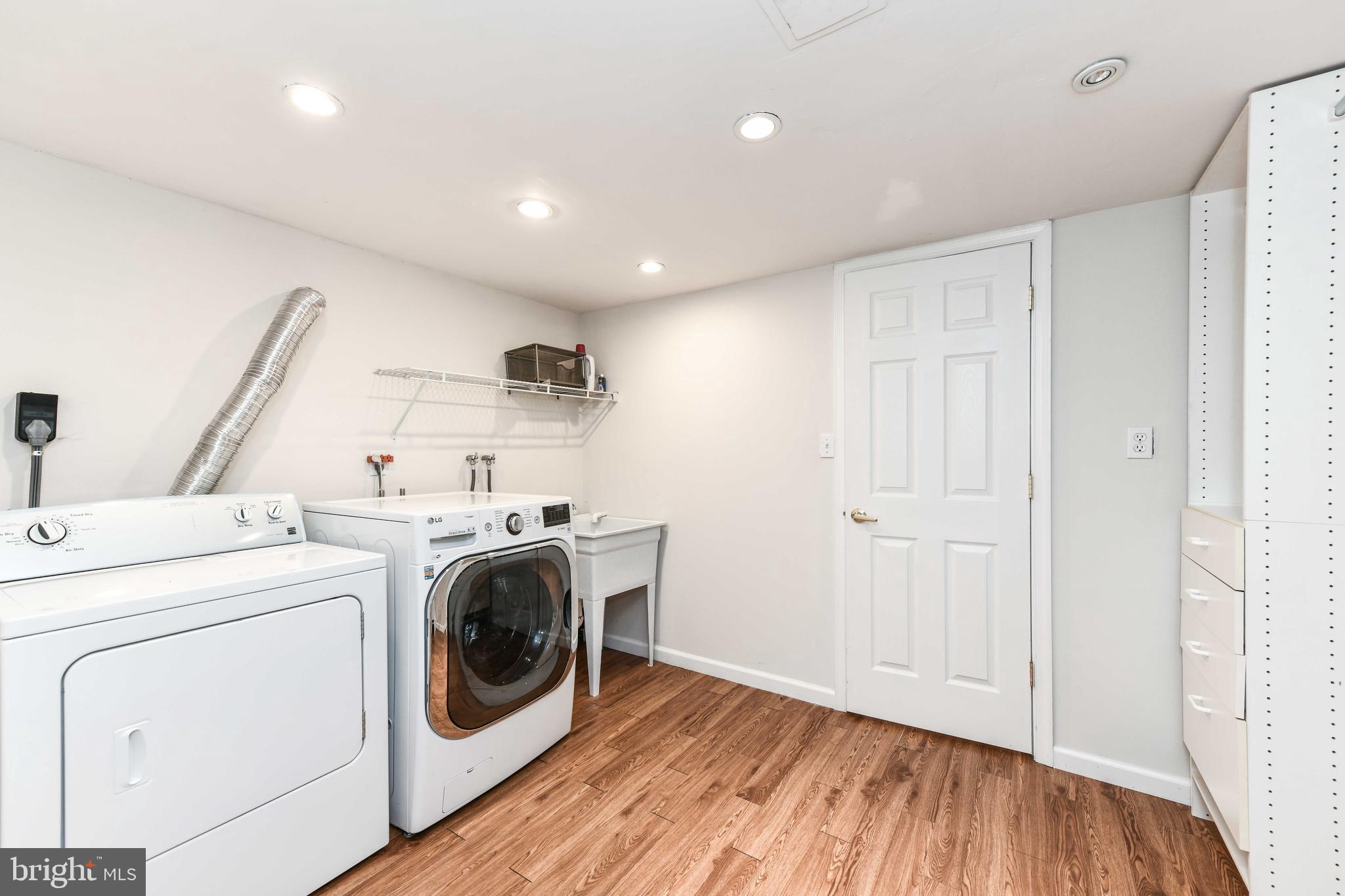 WESTWOOD PARK - Residential Lease