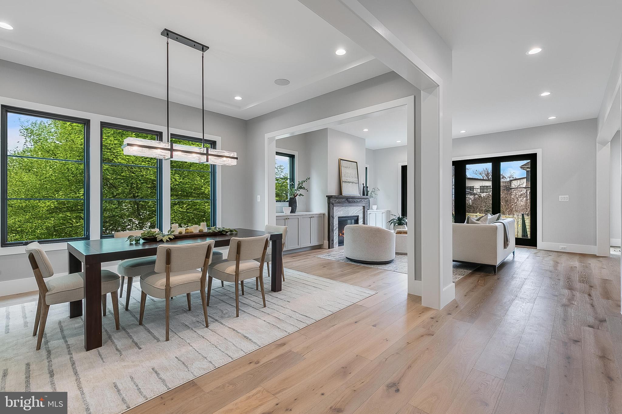 CLARENDON - Residential